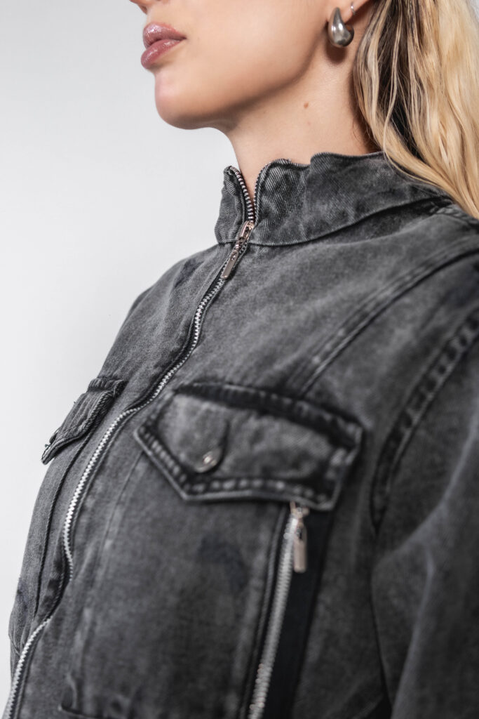 Chaqueta gris - Image 3