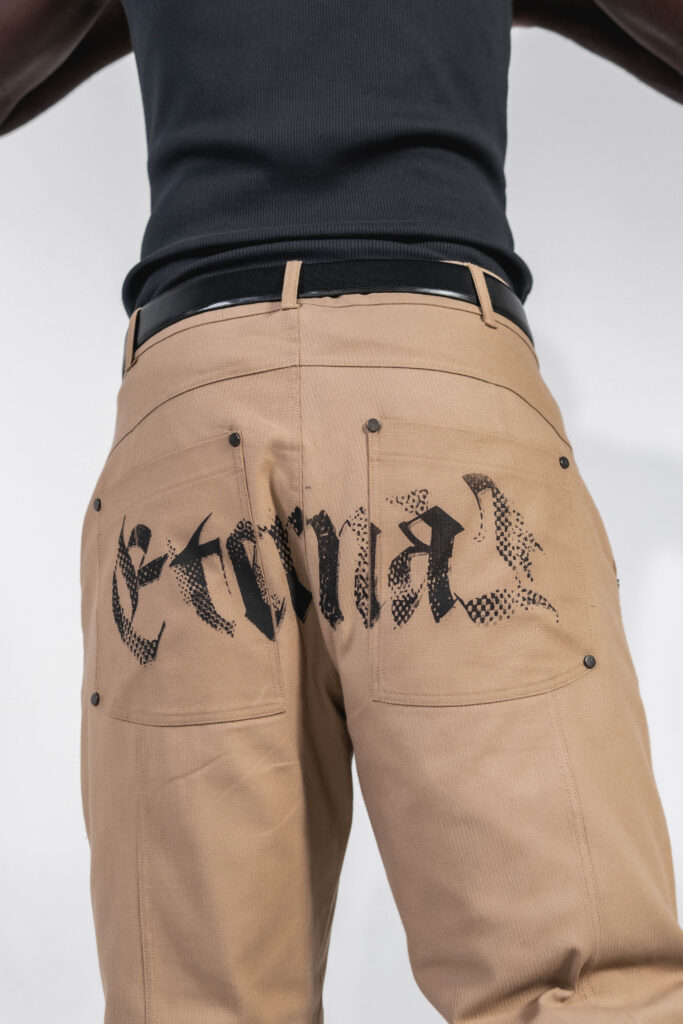 Pantalón caqui en mezcla de algodón y spandex - Image 4