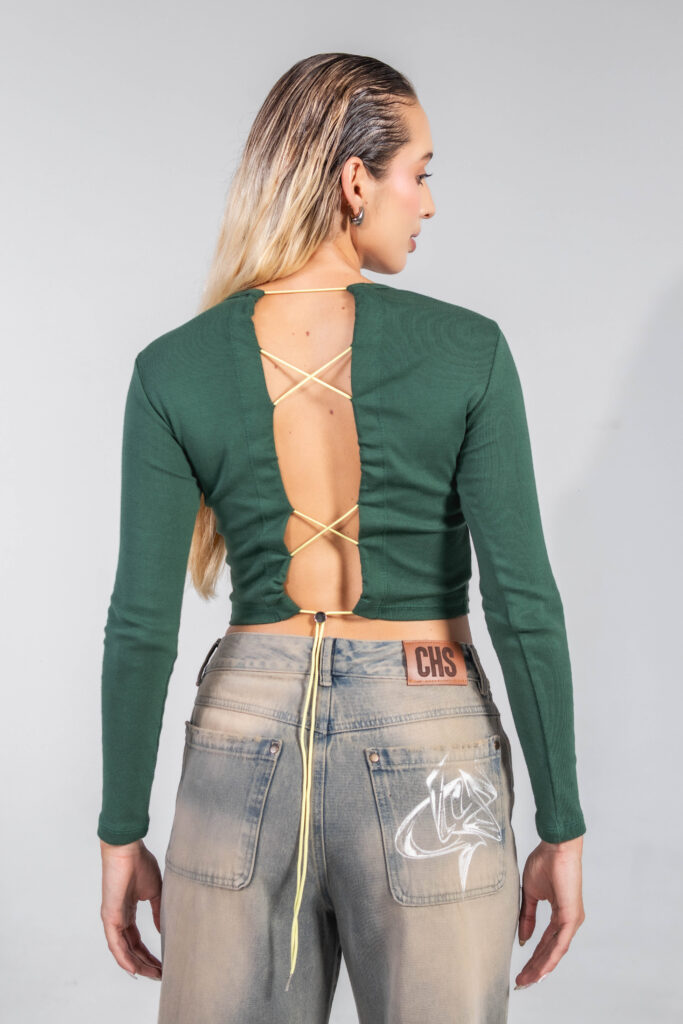 Blusa verde pino crop - Image 3